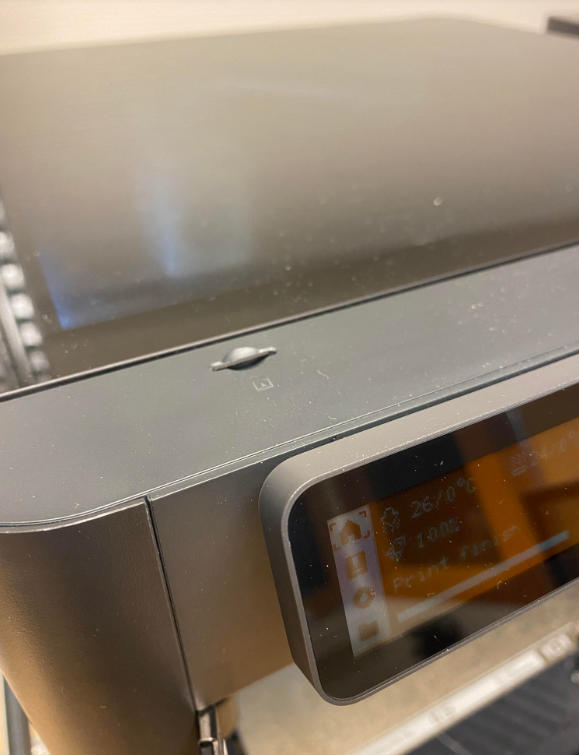 Micro SD-kortplatsen på skrivaren